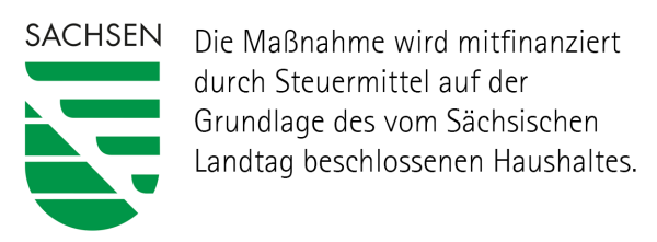 Förderlogo Freistaat Sachsen – grünes Signet auf weißem Untergrund
